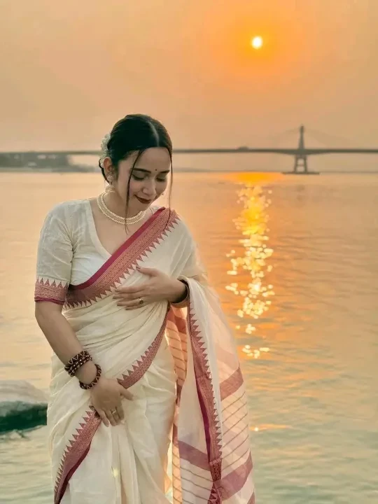 Tangail Tat Half Silk Aarong Saree for Women (Premium Design)