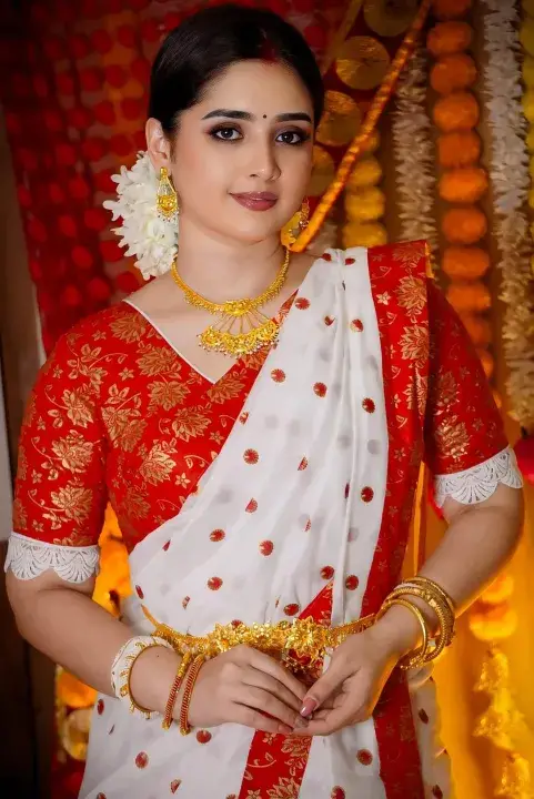 Half Silk Afsan Print Saree with Blouse – Elegant & Comfortable for All Seasons